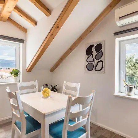 Kala בית הארחה 4*